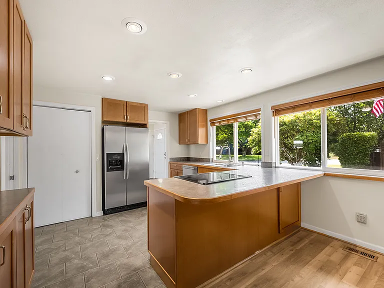 1222 Pierce St — Photo 7