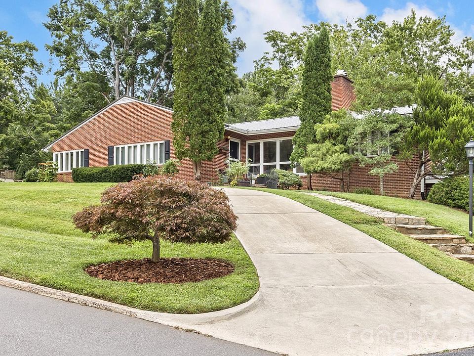 1st image of 83 Edgelawn Rd