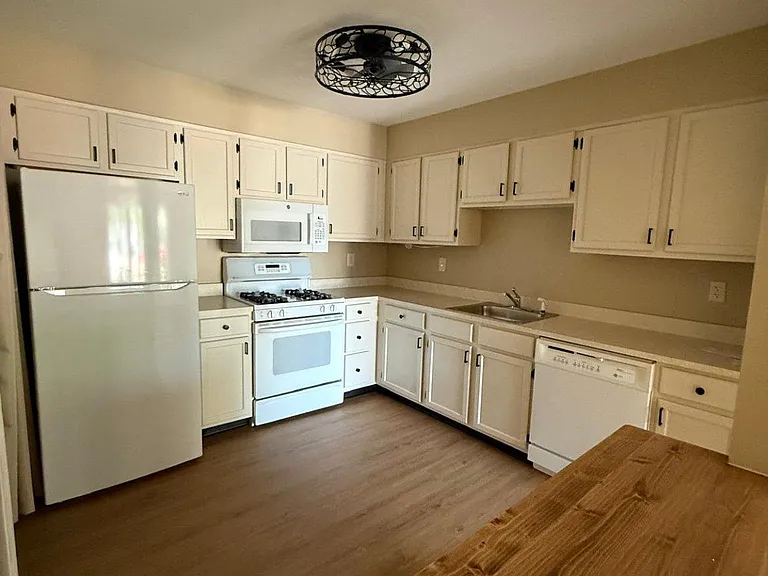 121 Andover Pl — Photo 18