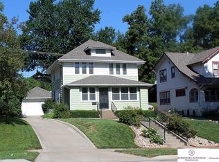 6928 Florence Blvd, Omaha, NE 68112