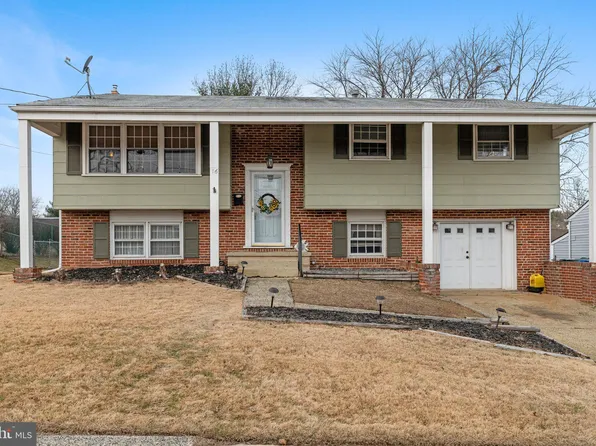 16 Malibu Ln, West Deptford, NJ 08096
