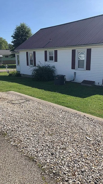 802 Franklin Ave photo 1