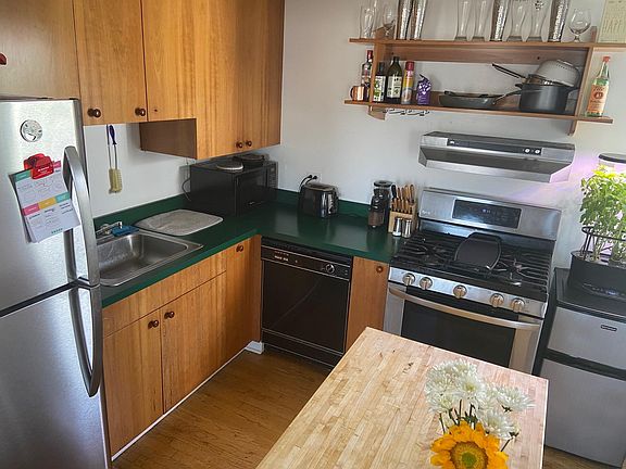 5th image of 1459 N Bosworth Ave APT 4R