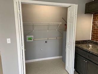 2nd image of 1-1430 S Main St #1