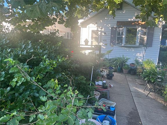 2nd image of 4302 Hines Ave