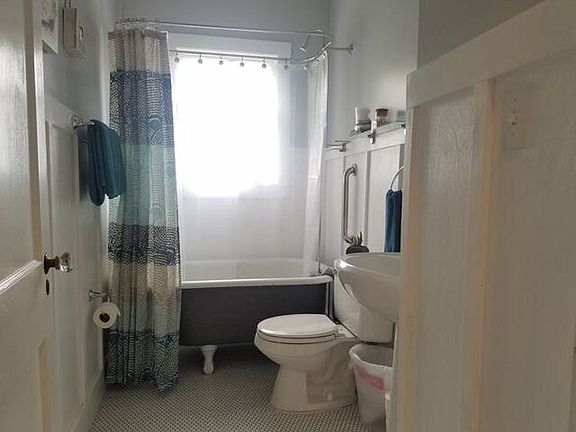 5th image of 701 Bay Ave