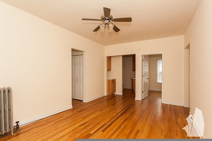 1st image of 3912 N Pine Grove Ave APT 1S