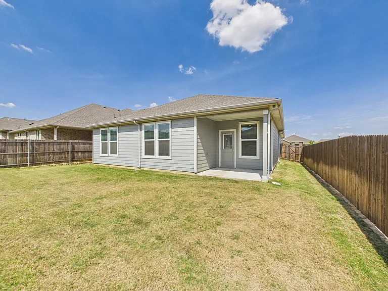 2304 Blackcap St — Photo 38