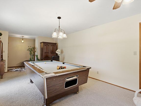 5th image of 660 W Primrose Street