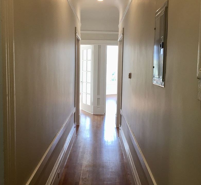 1st image of 619 Clayton St APT 4