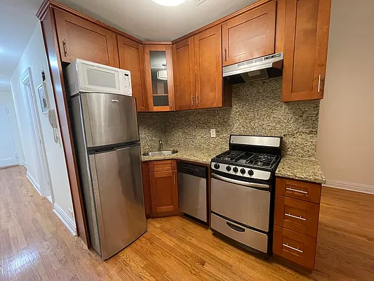 Rented by Corcoran | media 25
