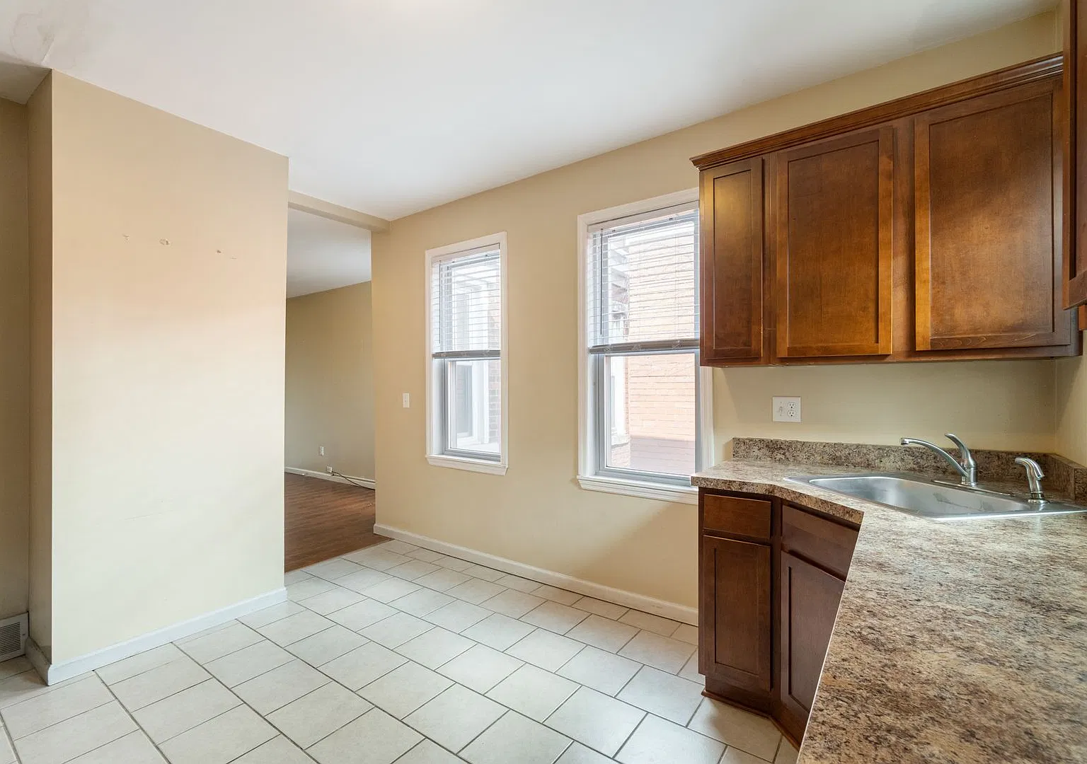 1822 Wharton Street — Photo 4