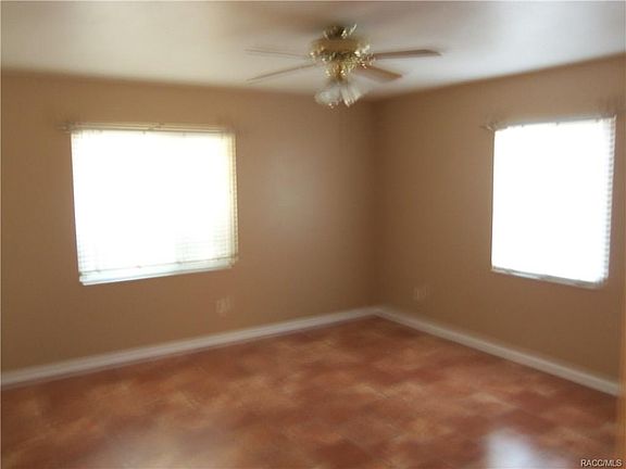 5th image of 3621 N Tamarisk Ave