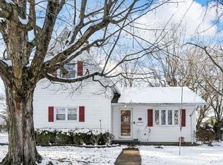 220 W Columbus St, Mount Sterling, OH 43143