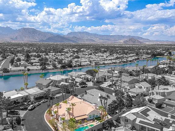 3rd image of 8013 Marbella Cir