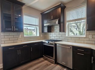 28-47 44th St #1A, Astoria, NY 11103