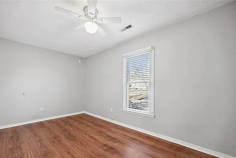 6295 Banshire Dr — Photo 13