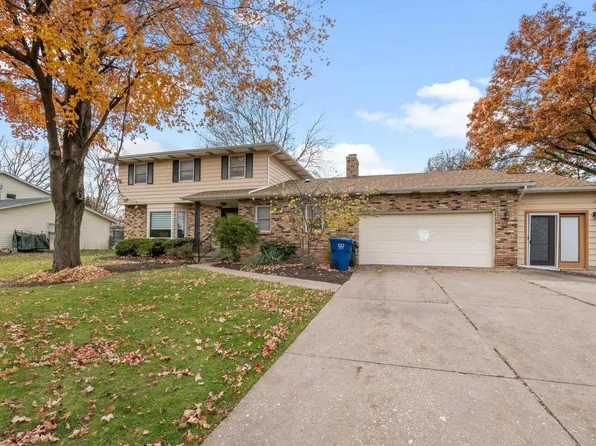 4520 Jersey Ridge Rd, Davenport, IA 52807