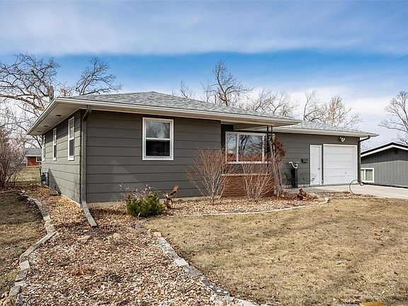 4th image of 3743 Northwood Dr NE