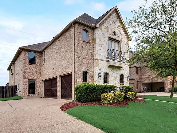 2nd image of 2756 Waters Edge Dr