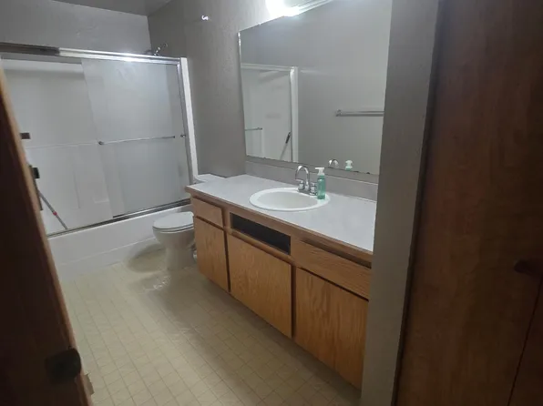 1518 29th Avenue Ct SW APT C, Puyallup, WA 98373