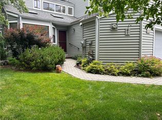 171 Horseshoe Cir, Ossining, NY 10562