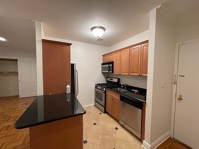 1st image of 312 Edwards St #1IE