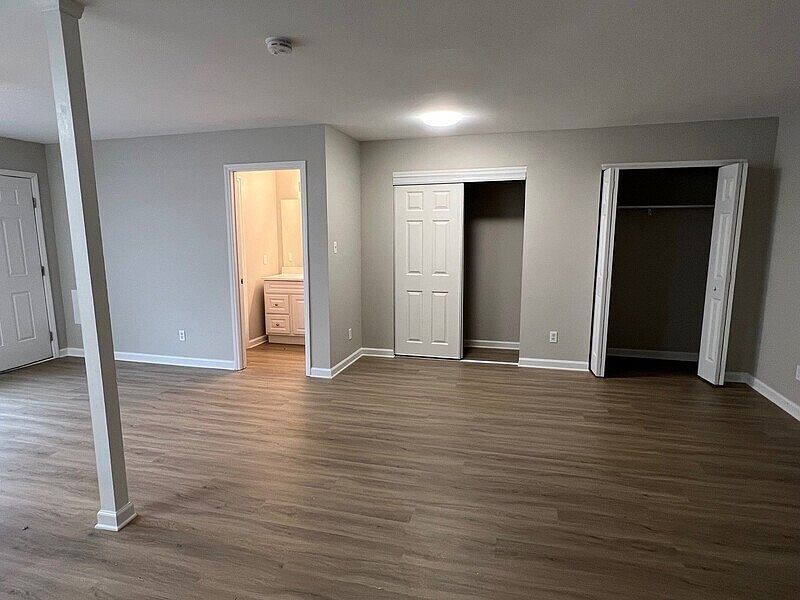 2nd image of 1420 Riverview Rd APT B