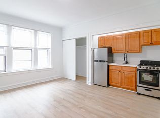 931-905 W Carmen Ave #401, Chicago, IL 60640