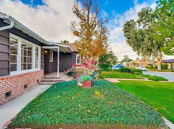 5th image of 2134 E Larkwood St