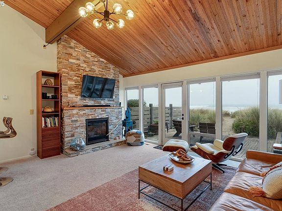2nd image of 169 Salishan Dr Unit F