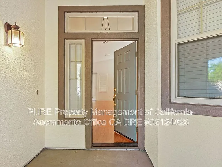 1732 Bamboo St — Photo 2