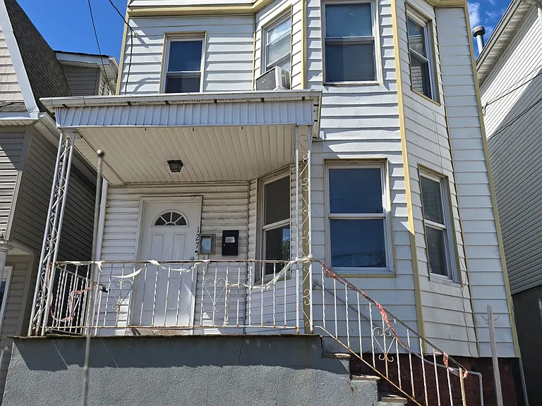 127 Myrtle Ave #1A — Photo 1