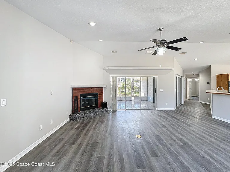 101 Cove Loop Dr — Photo 7