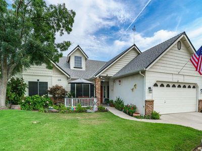2198 E Saint Andrew Dr, Fresno, CA, 93730