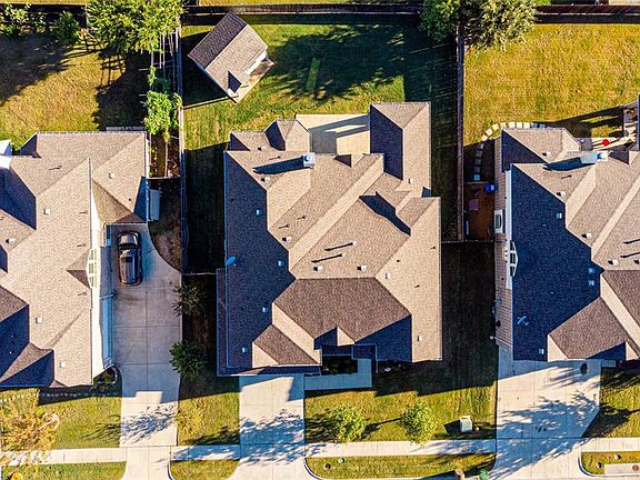 4th image of 4518 Willet Ln