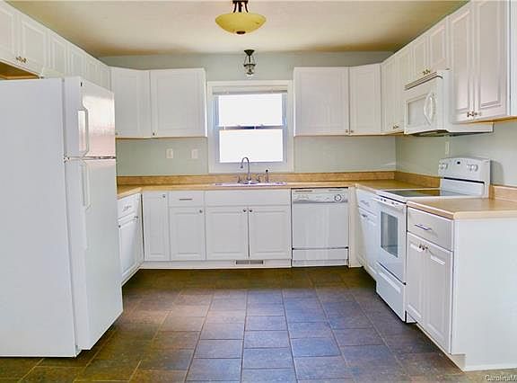 5th image of 4821 Keats Ave