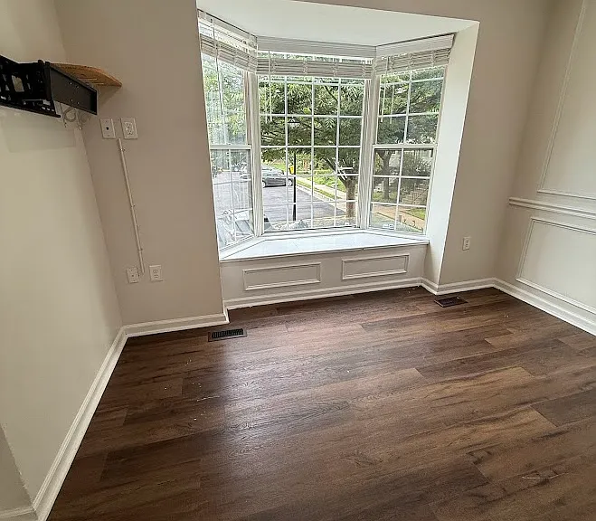 2524 Ayr Ct — Photo 5