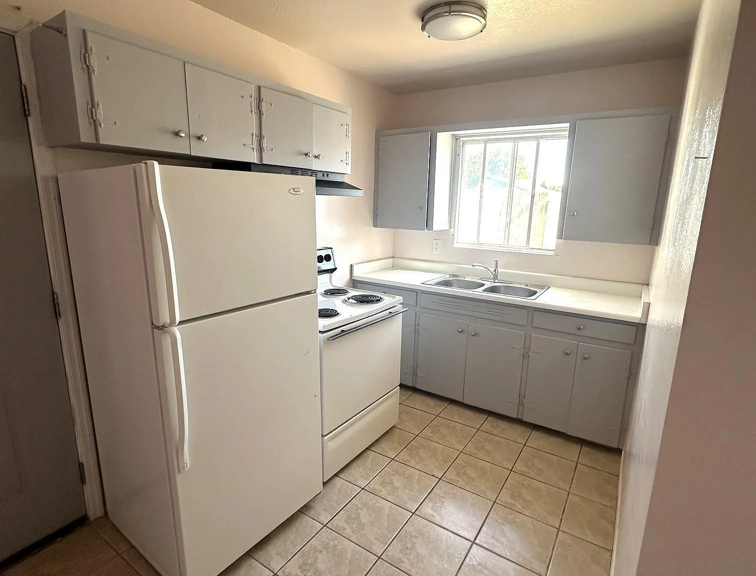 1 bed, 570 sqft, $750 — Photo 2