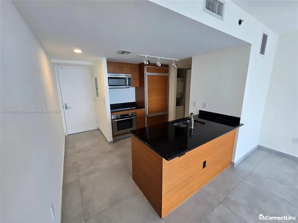 50 Biscayne Blvd, Miami, FL
