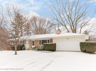 5244 Wardcliff Dr, East Lansing, MI