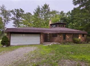 9339 Spicer Rd, Brighton, MI 48116