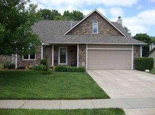 3104 Sherwood Dr, Lawrence, KS 66049