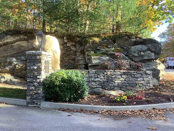 5th image of 2 Ebs Cove Ln