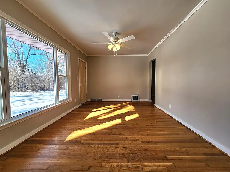 4449 S Saginaw Rd — Photo 3