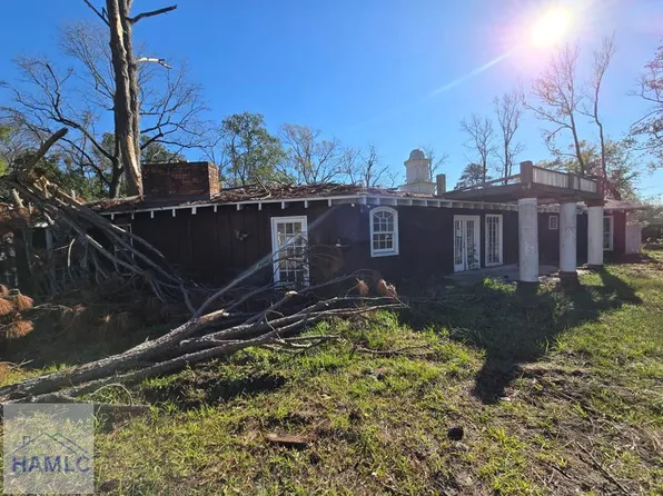 89 Bays Ave, Garden City, GA 31408