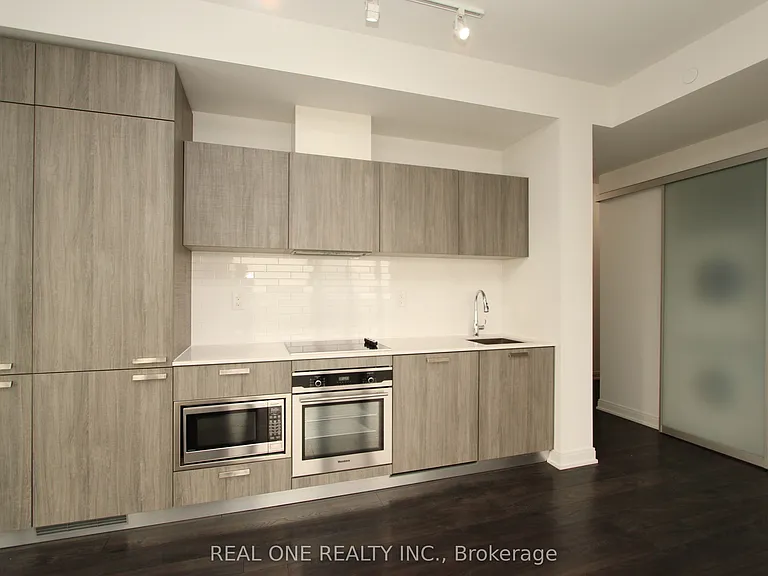 50 Charles St E #2605 — Photo 3