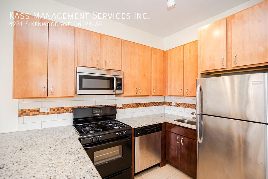 1st image of 6221 S Kenwood Ave APT 3R