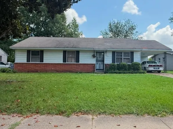 2988 Clearbrook St, Memphis, TN 38118