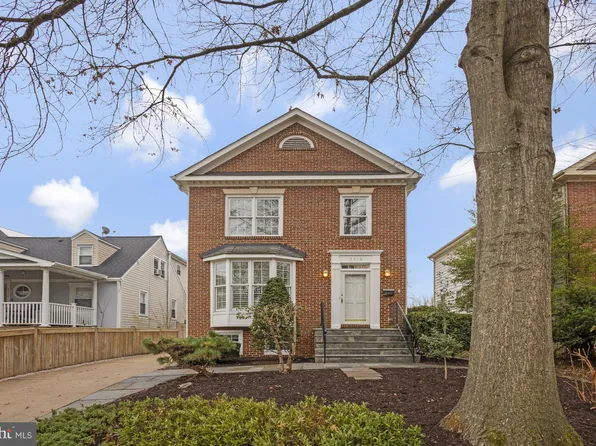 5716 7th St N, Arlington, VA 22205